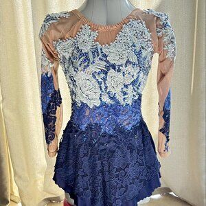 Blue sequins laced figure dress. Size ladies Med (8-10)